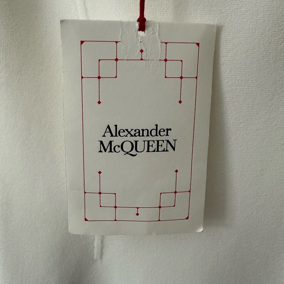 Alexander McQueen Off the Shoulder Ruffle Bateau Neckline Dress - Authentic - Picture 13 of 15